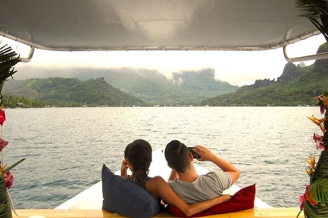 2-hour Private Sunset Cruise - Drinks, snacks, and the small details that matter