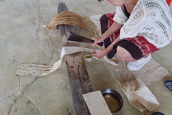 Ancient Tonga Cultur Tour 2hr Full Culture Tour - The role of the guide