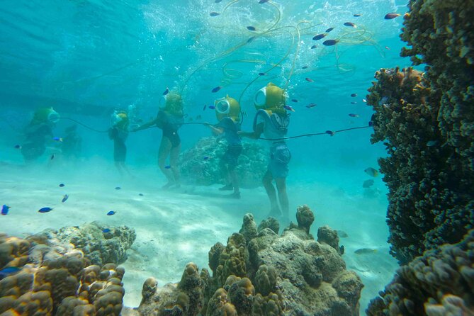 Aquablue Moorea - The safety briefing with Vincent, Anthony, and Olivier