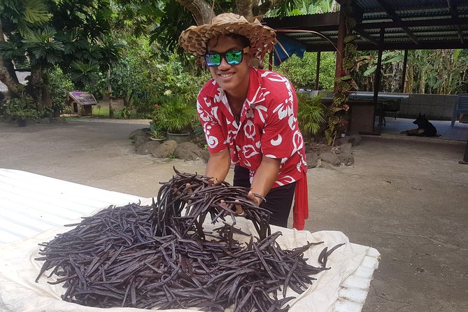 Authentic Polynesian Experience - Vanilla, rum, and pearl stops add real context