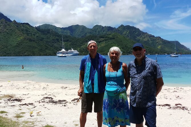Blue Pearl Private Tour - Six languages and a guide who adapts