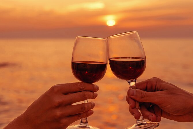 Boat Trip with Sunset in Tahiti - Service, Comfort, and the Small-Boat Tradeoff