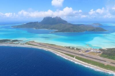 Bora Bora and the Tupai atoll the jewels of the Pacific, 45 min private flight