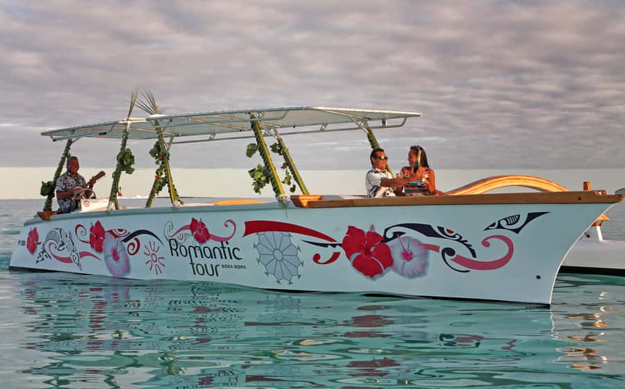 Bora Bora: Combo Sunset Cruise & Romantic Dinner at St James - Why this evening works so well in Bora Bora