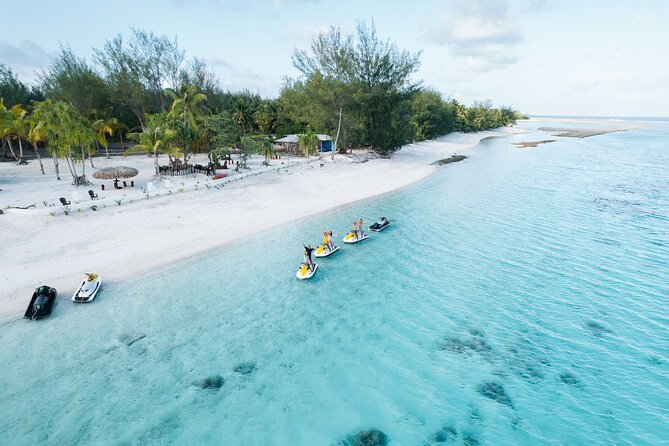 Bora Bora Moana Jet Ski - Seeing the coral reef from the water