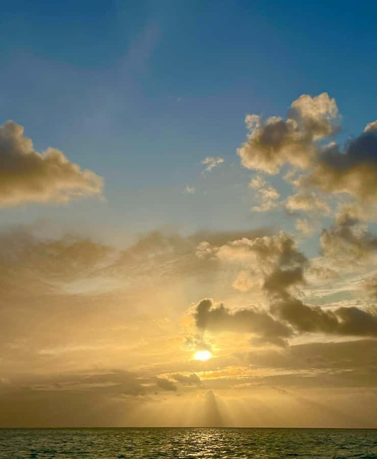 Bora Bora: Private Sunset cruise on the lagoon - Key points at a glance