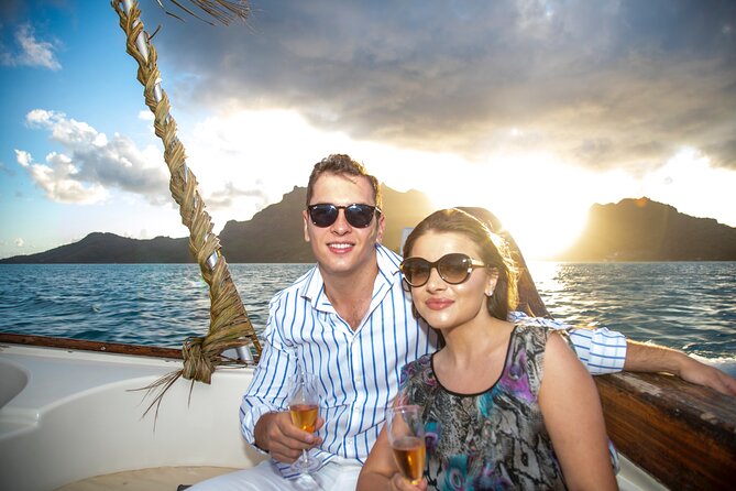 Bora Bora: Small Group Stargazing Tour Including Sunset Cruise - Bora Bora at 5 pm: starting with the lagoon