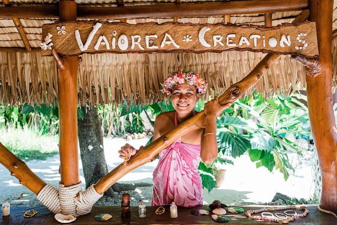 Bora Bora Snorkel Cruise by Polynesian Outrigger Canoe with BBQ Island Lunch - How much value do you get for $296.49?