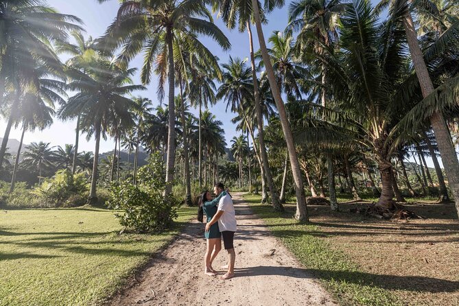 Cook Islands Family or Couple Photo Session - Is $335.11 good value for your group?