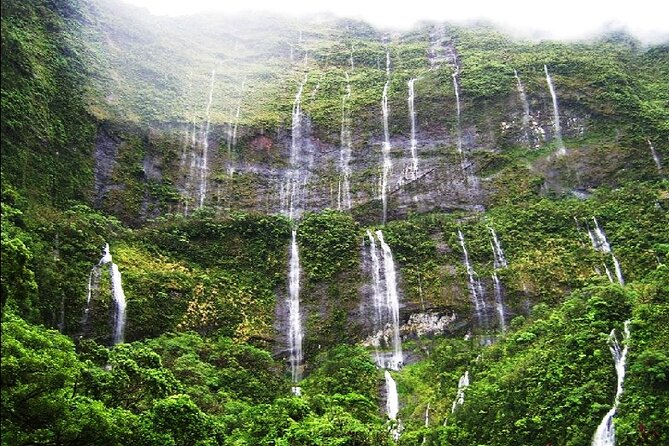 Crossing Over Tahiti Island Safari 4x4 - Archaeological sites and Tahitian culture