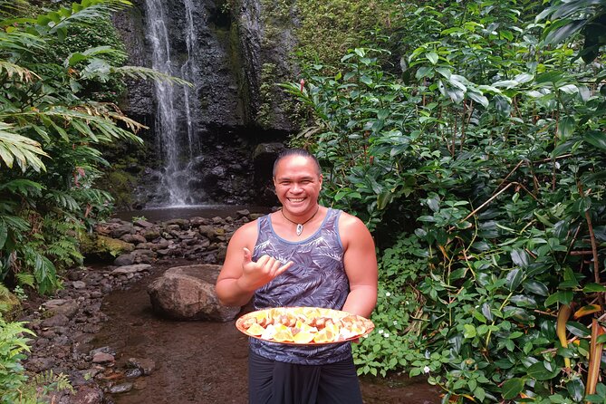 Découvrez le Mana durant la traversée de Tahiti en 4x4 Safari - Waterfalls, plants, and the first interior stops