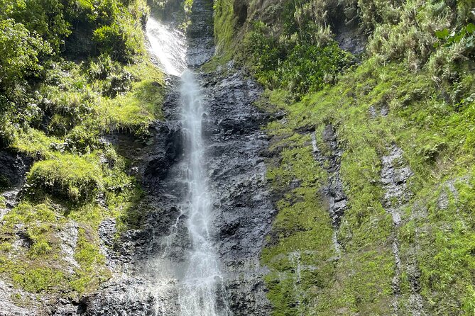 Discovering the emblematic sites of Tahiti - Mara’a Caves: fresh water beneath the rock