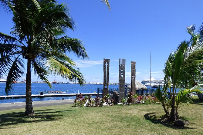 Discovering the emblematic sites of Tahiti - What the private format changes