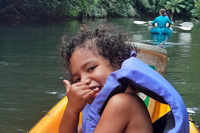 Discovery in Kayaking of the Faaroa River in Raiatea - Comfortable kayaking for a moderate outing
