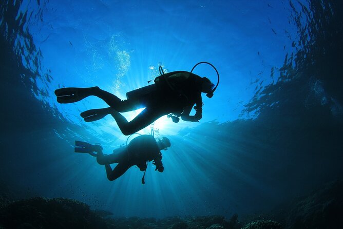 Double Diving Adventure Exploration for Certified Divers - A small boat group makes a practical difference