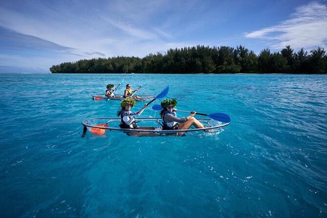 Eco guided excursion to the lagoon of Moorea in transparent kayak 1/2 day morning - Why the small group and guide matter