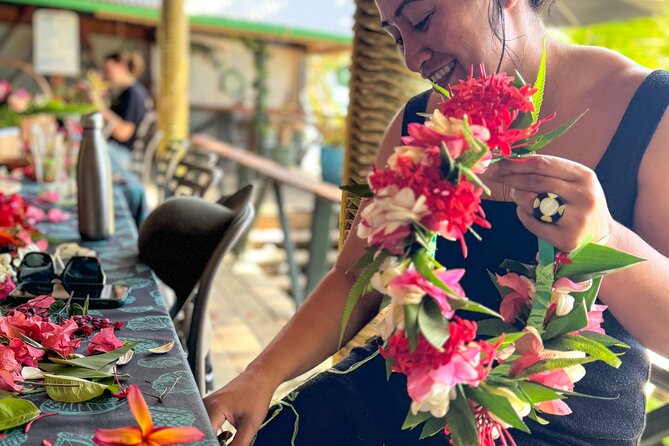 Ei Making Classes in Rarotonga - A Garden Setting at Tiare’s Cafe