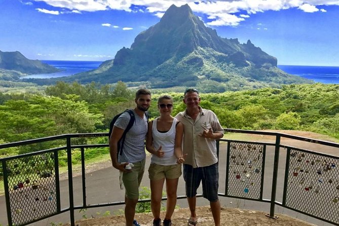 Franckyfranck Tours Moorea - Half day Tours - Manutea Tahiti adds juice and island spirits
