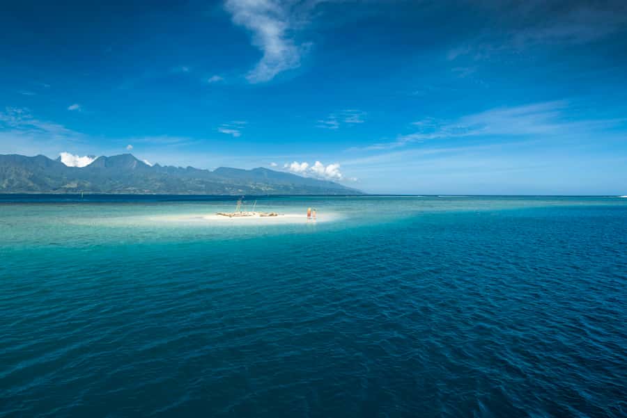 From Papeete: Tahiti Highlights Full-Day Private Tour - Taravao Lookout explains Tahiti’s shape