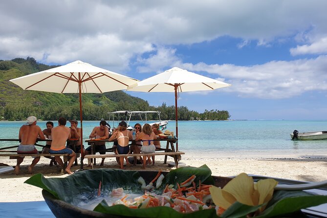 Lagoon Tour - Discover the magnificent lagoon of Moorea - Open water adds dolphins, whales, and a wilder feel