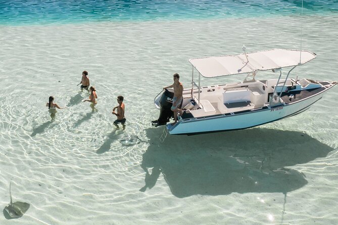 Lagoon Tour in Moorea in Small Group with Lunch - Swimming near the outer reef