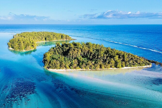 Lagoon Tour + lunch with your feet in the water on a Motu - Who will get the most from this experience