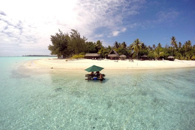 LUXURY PRIVATE Catamaran : Full-Day Sail & Polynesian Motu Lunch - Key points at a glance