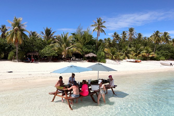 LUXURY PRIVATE Catamaran : Full-Day Sail & Polynesian Motu Lunch - Seeing Otemanu from the water