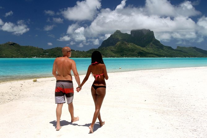 LUXURY PRIVATE Catamaran : Full-Day Sail & Polynesian Motu Lunch - Starting under sail with the engine off
