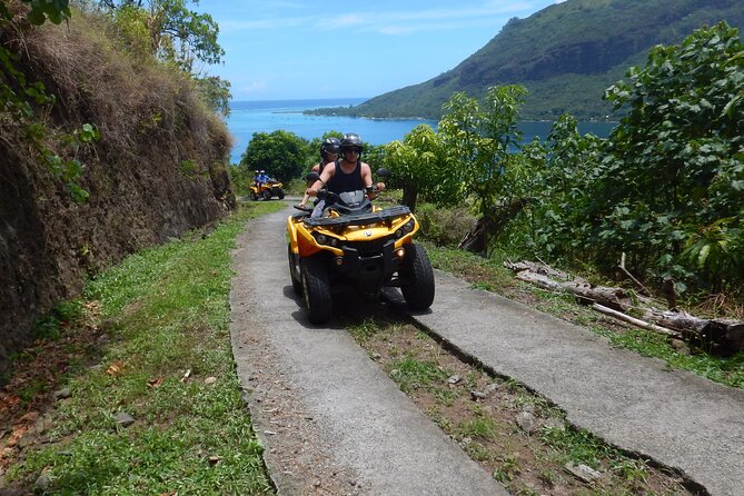 Medium Combo in Moorea of 2 hours of Jetski and 2h30 of Quad - The 2-hour jet ski ride from Opunohu Bay
