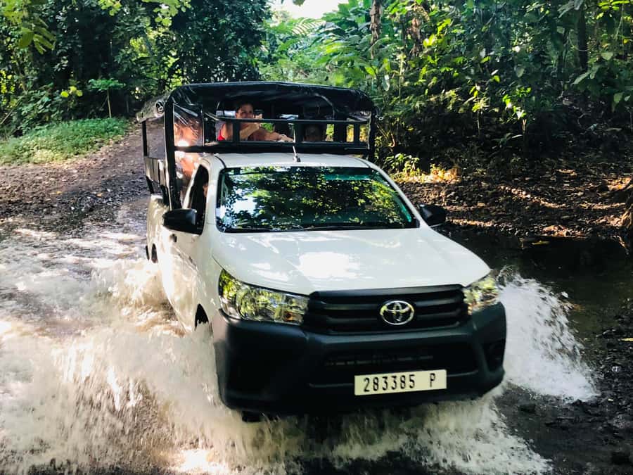 Moorea:4X4 safari excursion between land and sea with lunch - A high start at Magic Mountain