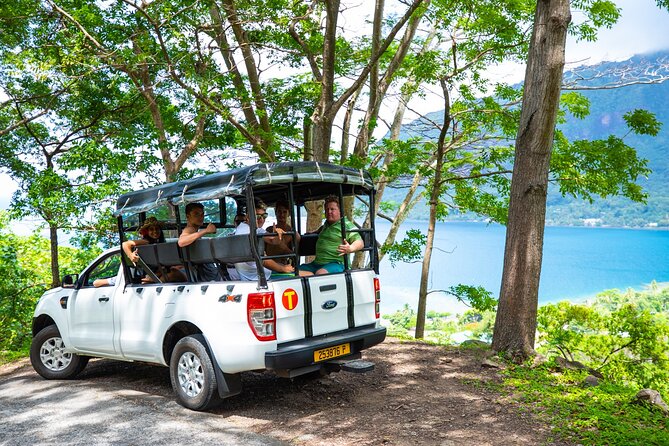 Moorea Aito 4WD Safari Tour - Half day - A 4WD route into Moorea’s mountain country