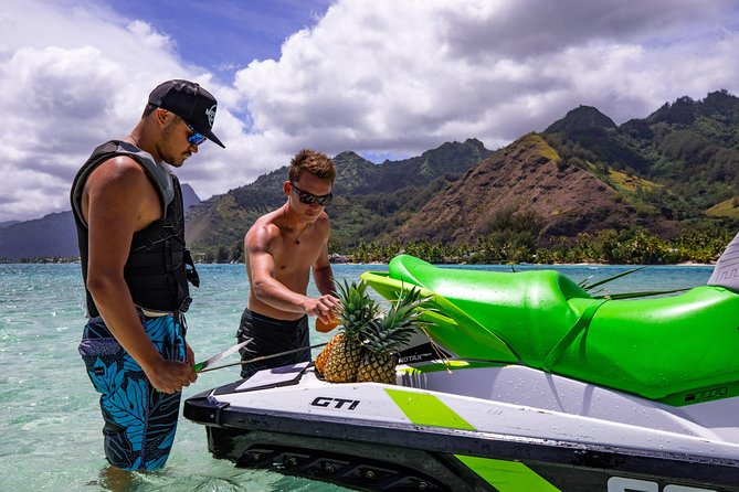 Moorea Explorer Jet Ski tour - Taking the controls on Moorea’s northern lagoon