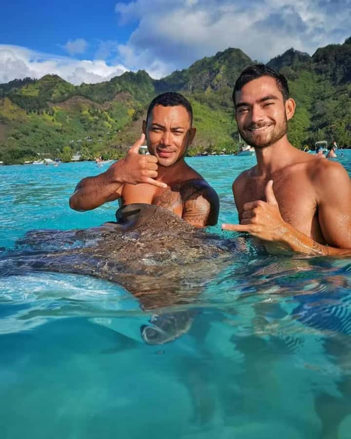 Moorea: Glass Bottom Boat Adventure with Lagoon Wonders - Rays, reef sharks, and the final sand bar