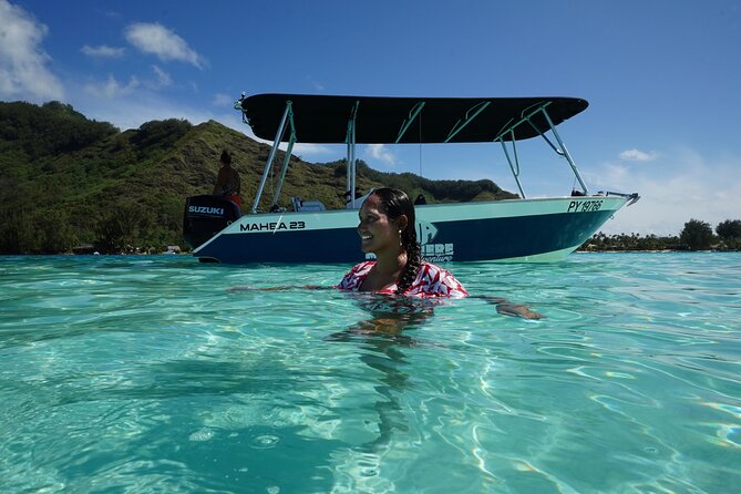 Moorea: Private Snorkeling Tour with Certify Guide - Local food, drinks, and a well-kept boat