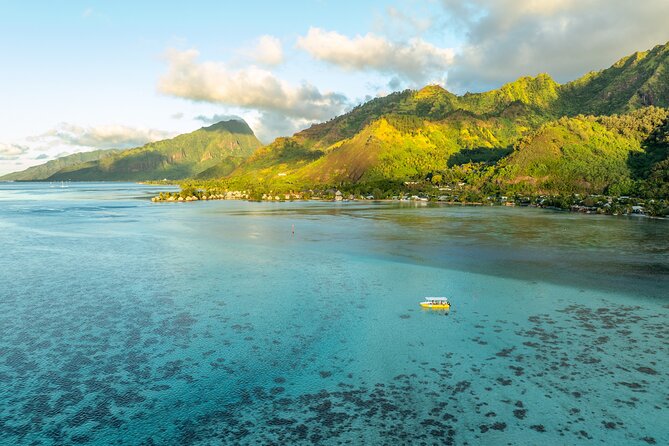 Moorea Sunset Boat Trip - Cruising through Moorea’s bays and mountain views