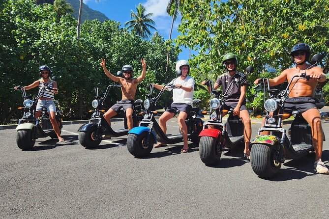 Moorea tour in electric citycoco (in autonomy) - Magic Mountain Overlook and Opunohu Bay