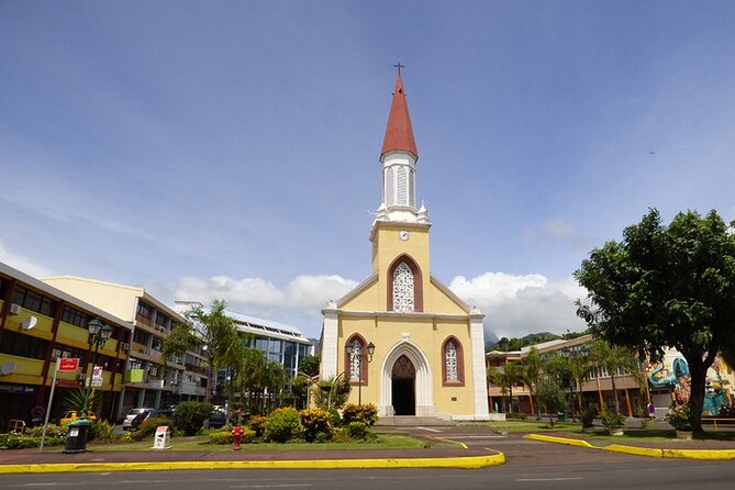 Papeete and Tahiti Historical and Cultural Tour - Choosing Tahiti’s east or west side