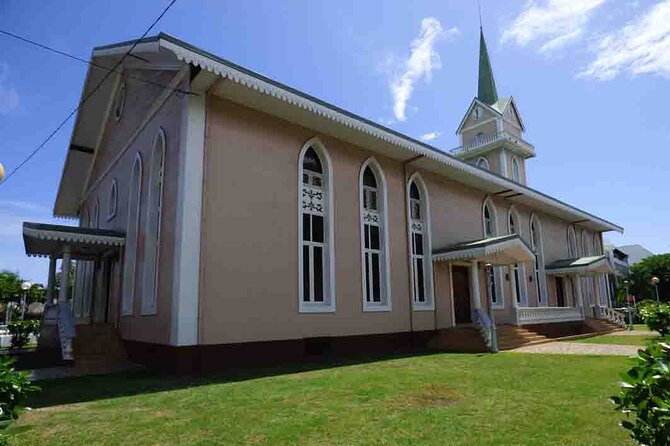 Papeete and Tahiti Historical and Cultural Tour - The west route toward Paea