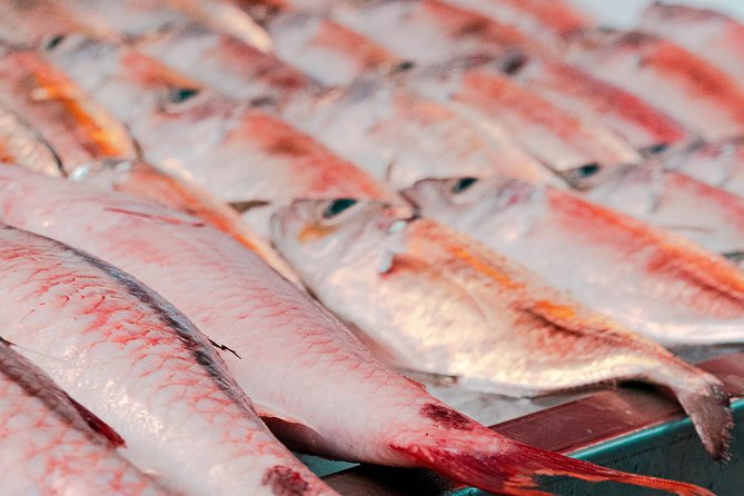 Papeete Food & City Tour - Eating your way toward the municipal market