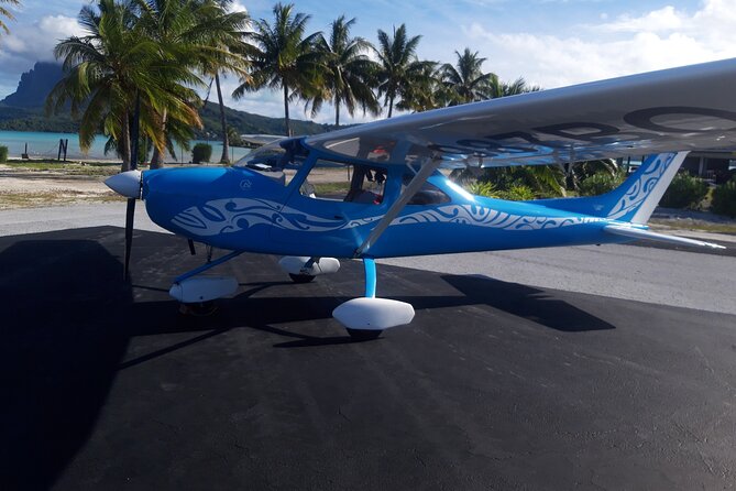 Private 30-minute flight downwind of Huahine - Key points to know before booking