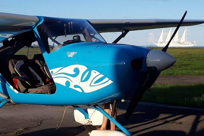 Private 30-minute flight downwind of Huahine - What the 30-minute route includes