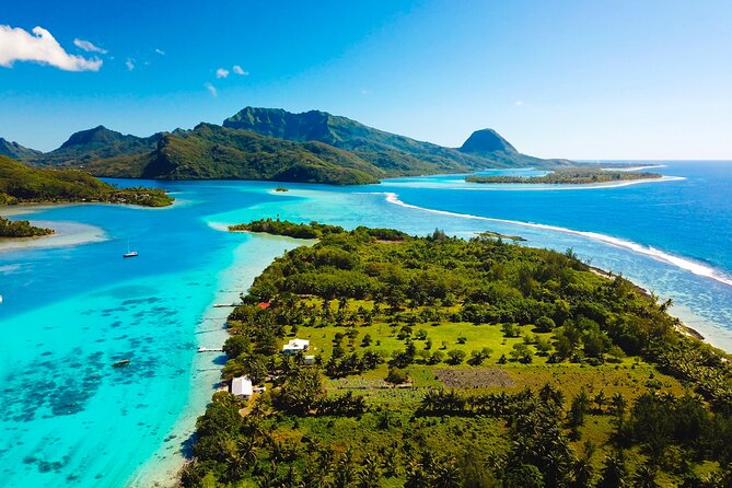 Private 30-minute flight downwind of Huahine - The view is the reason to pay the price