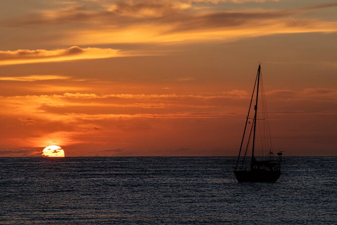 Private and Local Sunset Cruise in Tahiti - A private boat changes the feel of the evening