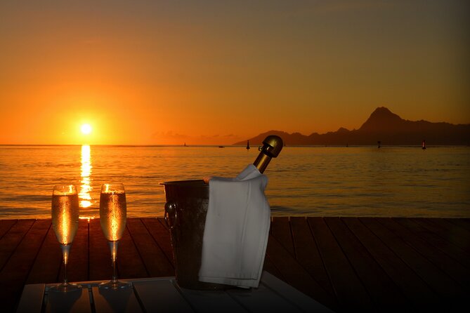 Private Boat Trip with Sunset / sunset cruise - Meeting at Te Moana Tahiti Resort