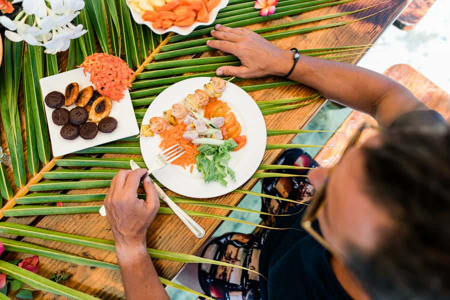 Private Bora Bora Lagoon Snorkel Cruise with BBQ Picnic - The First Lagoon Stops: Rays, Sharks, and Clear Water