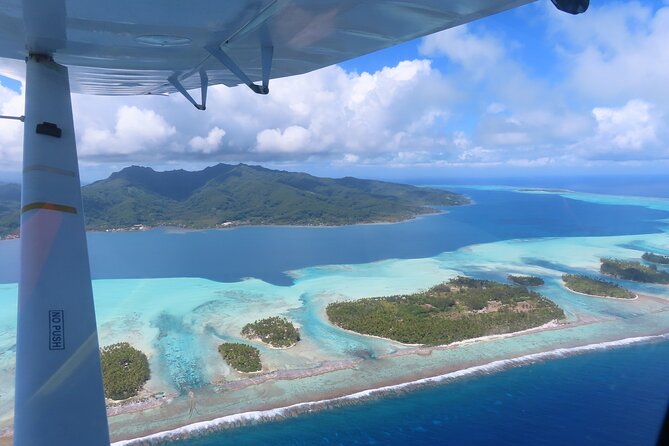 Private flight, in a light plane over the Polynesian motus from Raiatea - Weather, comfort, and the best timing