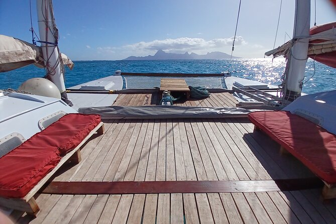 Private Half Day Sailing Excursion on the Lagoon of Tahiti - Second stop: shallow water, fruit, and local punch