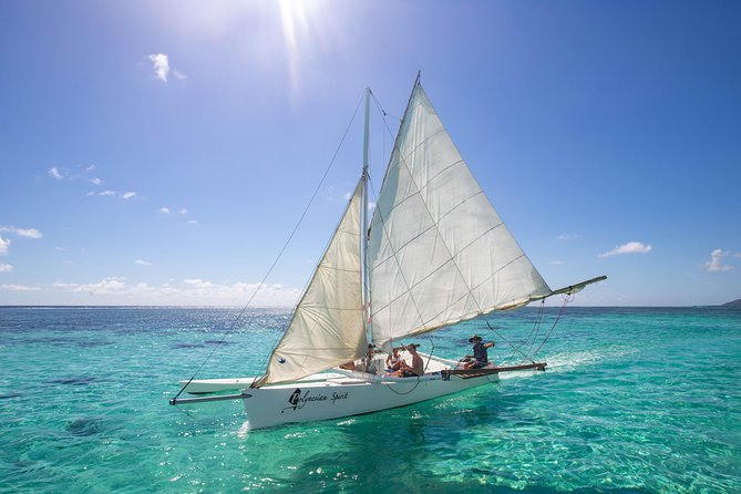 Private Moorea Discovery Half-day Sailing - A private boat, with one capacity detail to check