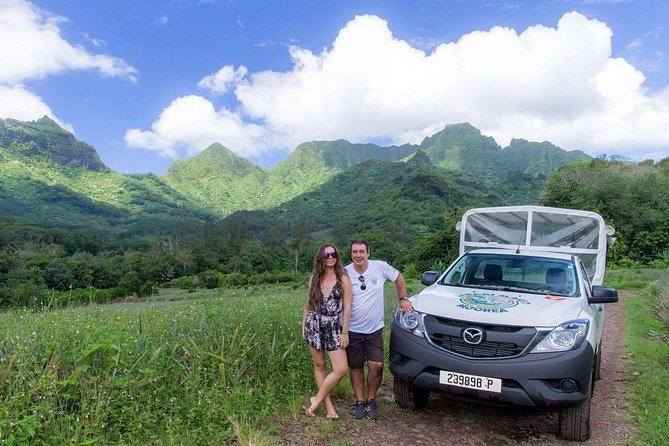 Private Morning Moorea 4WD Tour with Champagne - A private ride with room to customize